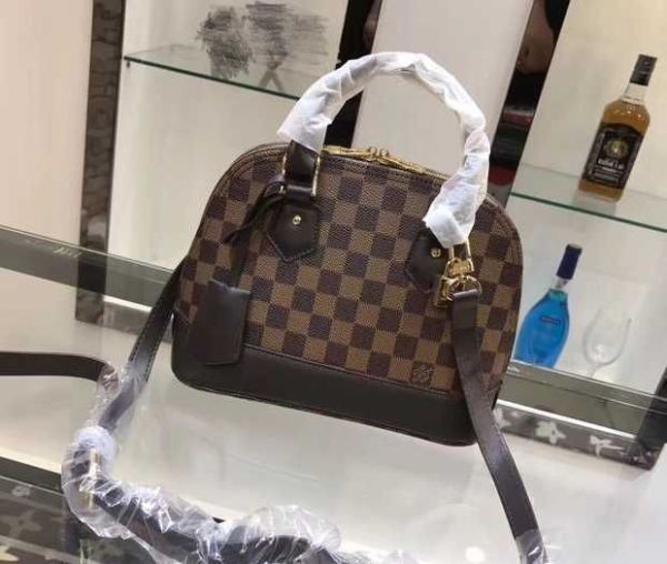 Unauthorized Authentic Louis Vuitton Bag | semashow.com